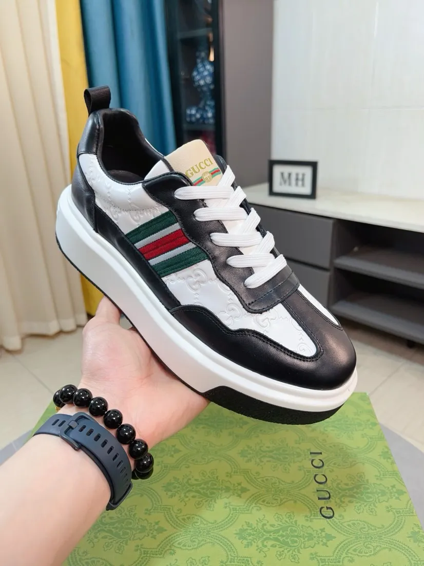 Men's shoes 💰458🌹🌹[GUCCI] Gucci's new lace-up casual men's shoes are on the market first, and the materials and workmanship are superior to all versions on the market. The highest quality shipped first-layer cowhide with imported original perforated materials➕Genuine leather lining, privately molded soft outsole, high foot comfort, imported special materials highlight the brand's unique charm, high-end customization 38-44